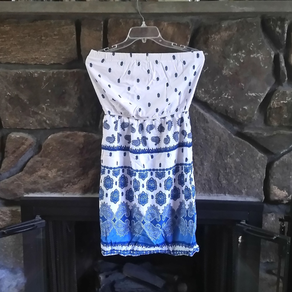 Old Navy strapless paisley mini dress medium